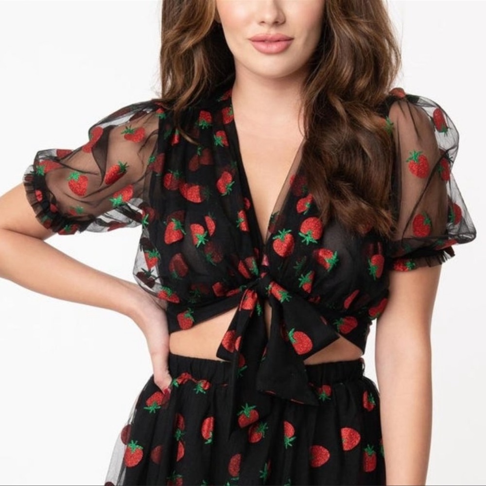 NWT Smak Parlour Black & Red Strawberry Roller Queen Crop Blouse